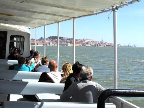 Lisbon 24-Hour Hop-On Hop-Off Sightseeing Cruise on the Tagus River