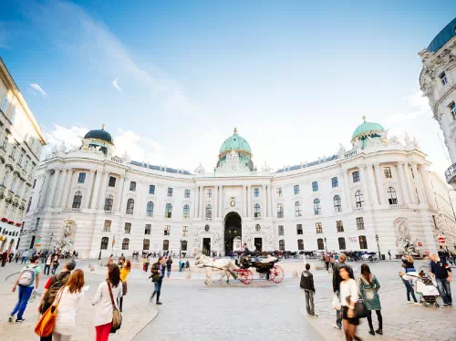 Vienna Hop On Hop Off Sightseeing Bus Tour