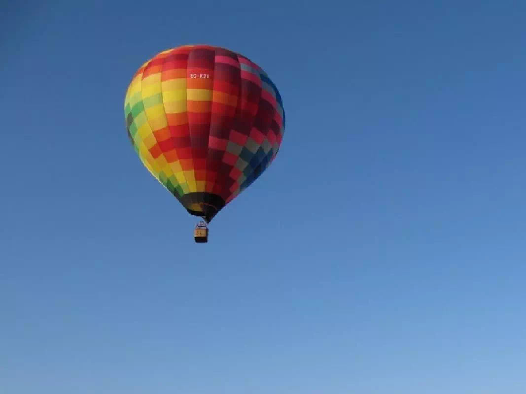 Scenic Hot Air Balloon Flight Over the Teotihuacan Valley 