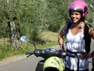 Tuscany from Florence Sightseeing Tour by Vespa with Chianti Wine and Lunch
