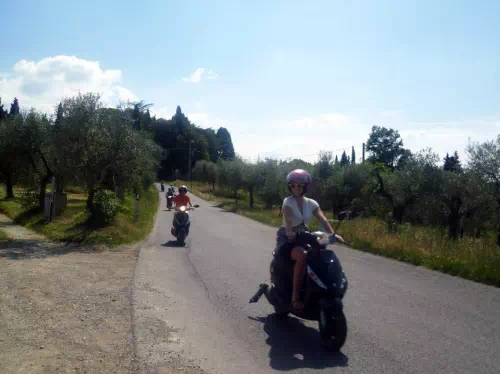 Tuscany from Florence Sightseeing Tour by Vespa with Chianti Wine and Lunch
