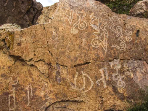Tamgaly Petroglyphs Guided Private Tour from Almaty