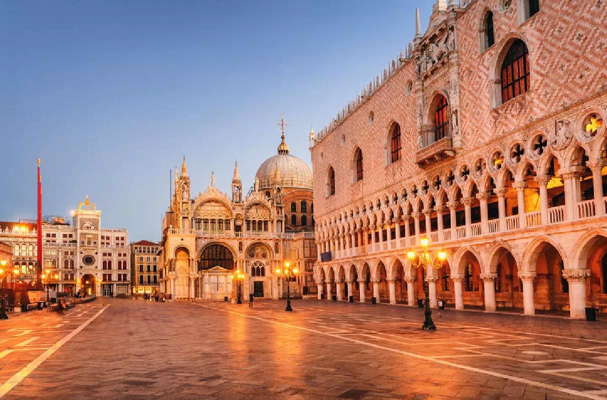 Venice Walking Tour with Doge's Palace and St. Mark's Basilica Visit