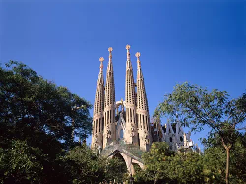 Sagrada Familia Fast Track Tickets and Passeig de Gracia Panoramic Tour