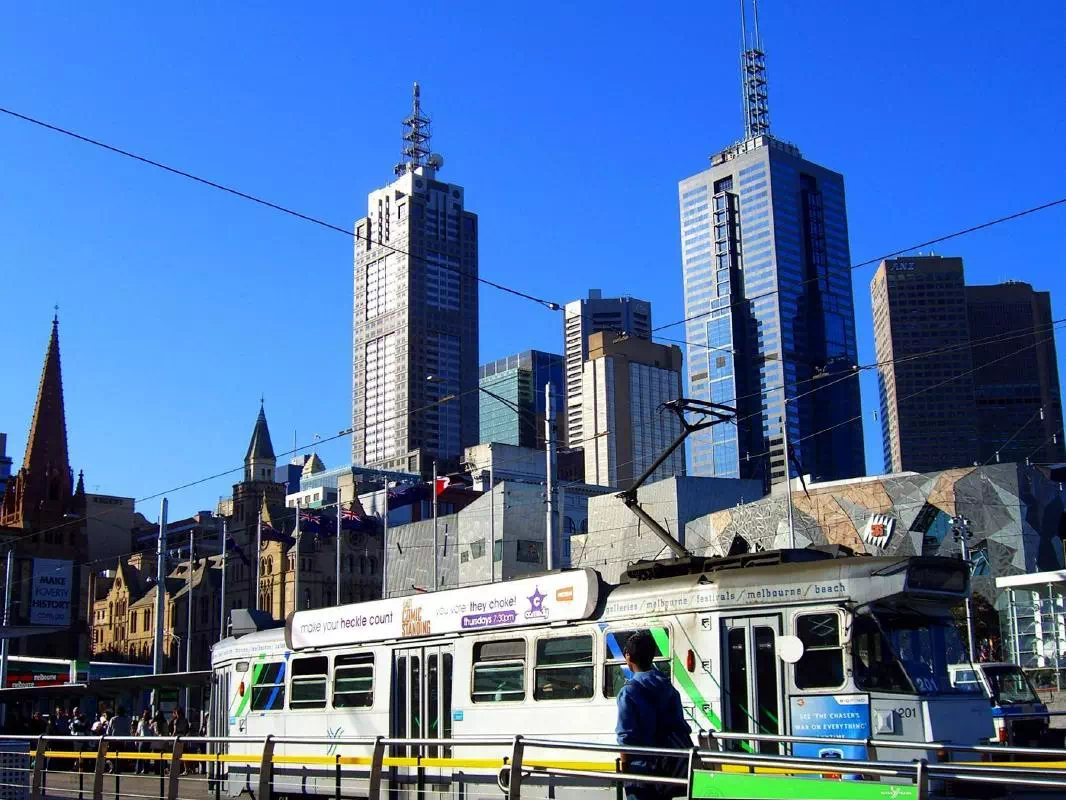 Historic Tour of Melbourne with Yarra River Cruise Option