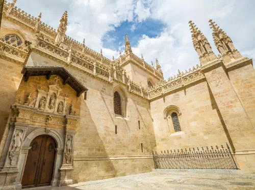 Granada Historical Center and Albaicin Walking Tour