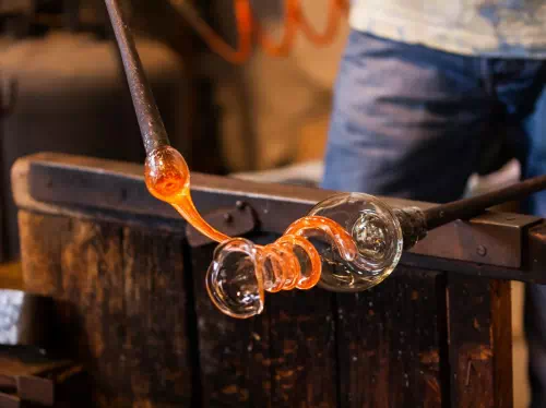 Murano and Burano Guided Tour from Venice with Glass Factory Visit and Wine