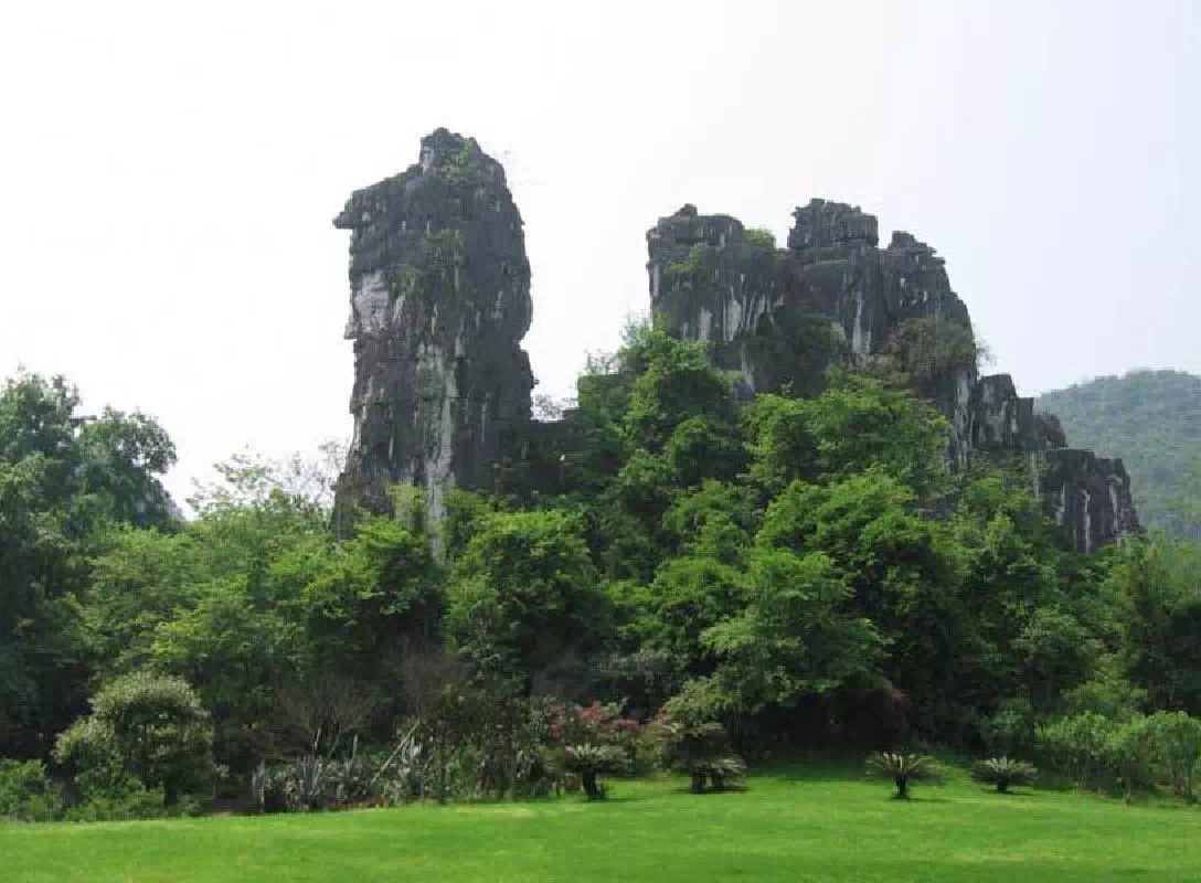 Private Full Day Tour of Guilin's Highlights with Lunch