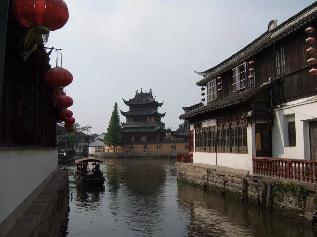Zhujiajiao Water Town Private Half Day Tour from Shanghai with Boat Ride