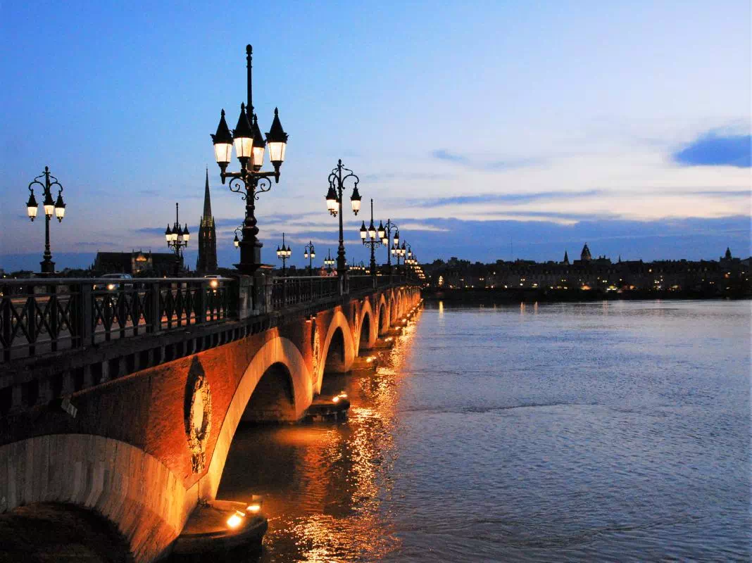Bordeaux River Cruise with 3-Course Frech Dinner