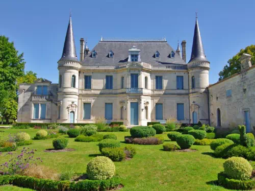 Medoc and Margaux Half-Day Tour from Bordeaux with Wine Tasting 