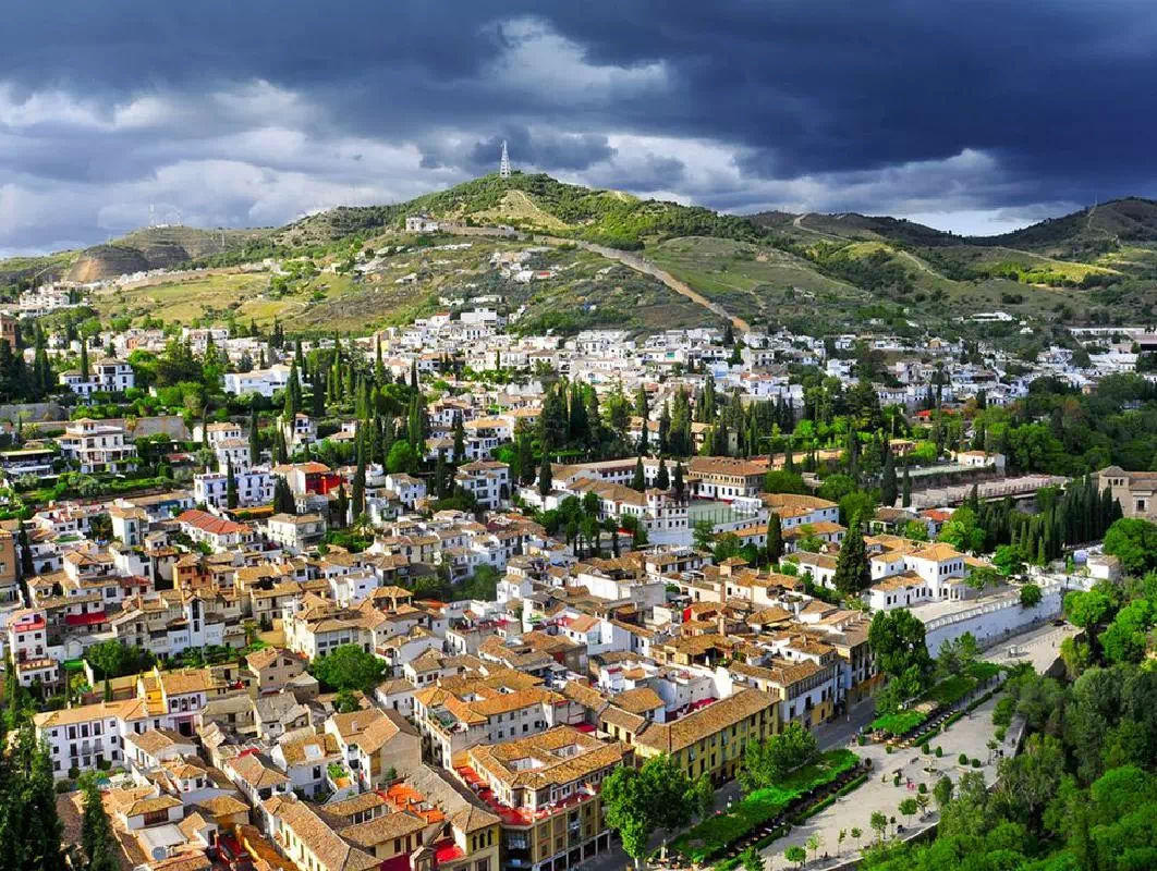Albayzin and Sacromonte Districts Half-Day Guided Walking Tour from Granada