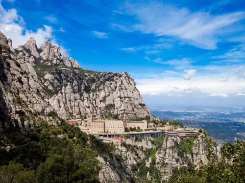 Early Access Montserrat Monastery Tour from Barcelona