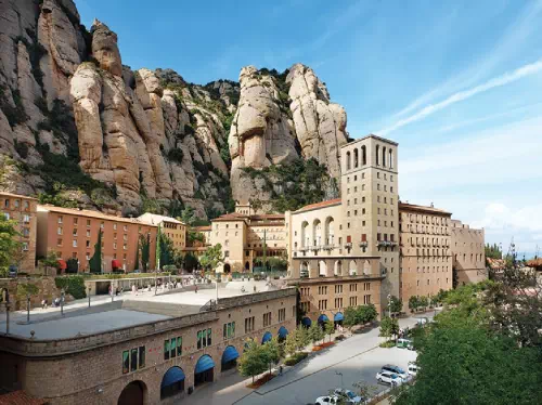 Montserrat and Pares Balta Winery Small Group Tour from Barcelona