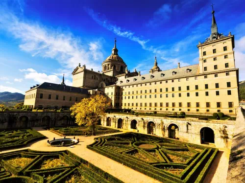 El Escorial and Valley of the Fallen Private Tour from Madrid