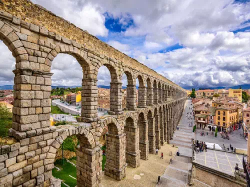 Toledo and Segovia 2-Day Tour from Madrid with Royal Palace Visit