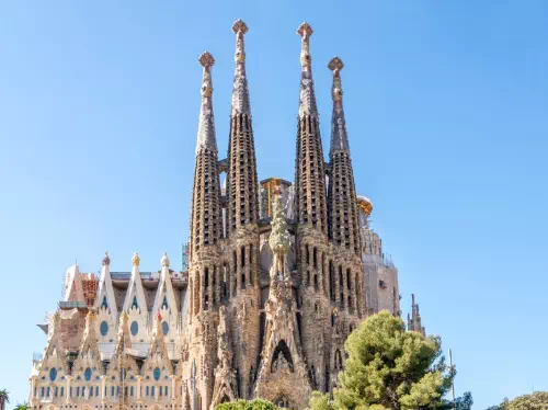 Barcelona Hop On Hop Off Sightseeing Bus Tour with Audio Guide