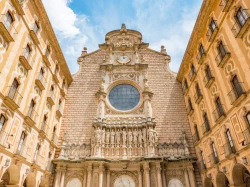 Montserrat, Torres Wine Cellars & Sitges Tour from Barcelona with Optional Lunch