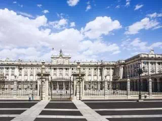 Madrid Half Day Sightseeing Tour with Optional Prado Museum or Royal Palace