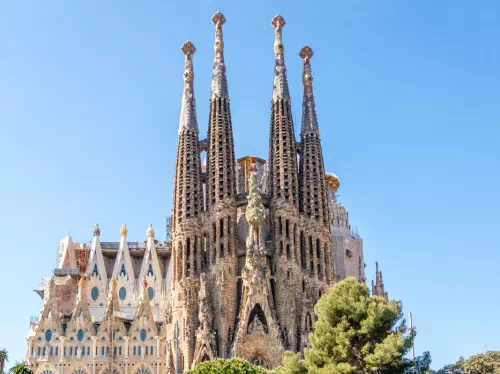 Barcelona Sagrada Familia Tour for Last Minute Bookings with Skip-the-Line Entry