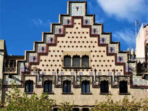 Barcelona Casa Amatller Tour with Live Guide or Video Guide