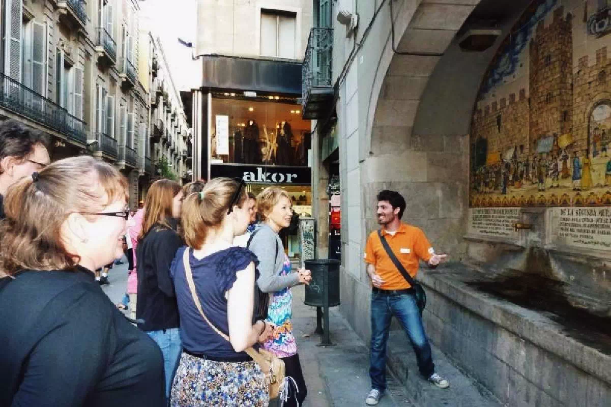 Tapas Tasting Evening Walking Tour Small Group in Barcelona