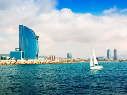 Barcelona Coastline Sailing Experience with Snacks and Drinks