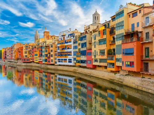 Girona Guided Walking Tour from Barcelona