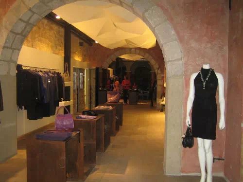 Barcelona El Born Private Shopping Tour with Expert Guide