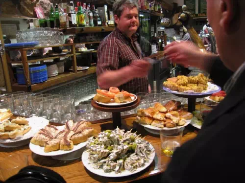 Barcelona Craft Beer Walking Tour with Tapas
