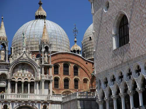 Venice Walking Tour with St. Mark’s Basilica & Doge’s Palace Skip-the-Line Entry