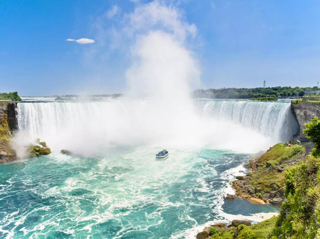 Niagara Falls Full Day Guided Tour from New York with Seasonal Maid of the Mist