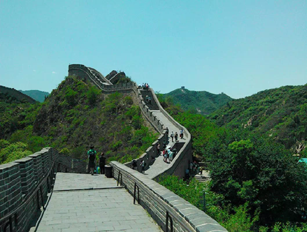 Private Full Day Tour of Beijing's Summer Palace and Great Wall at Badaling