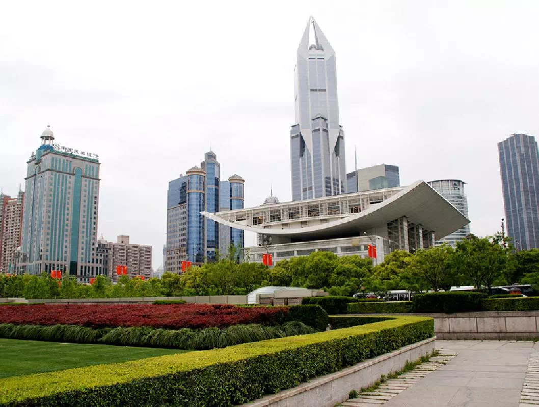 Private Tour of Modern Shanghai with Huang River Cruise