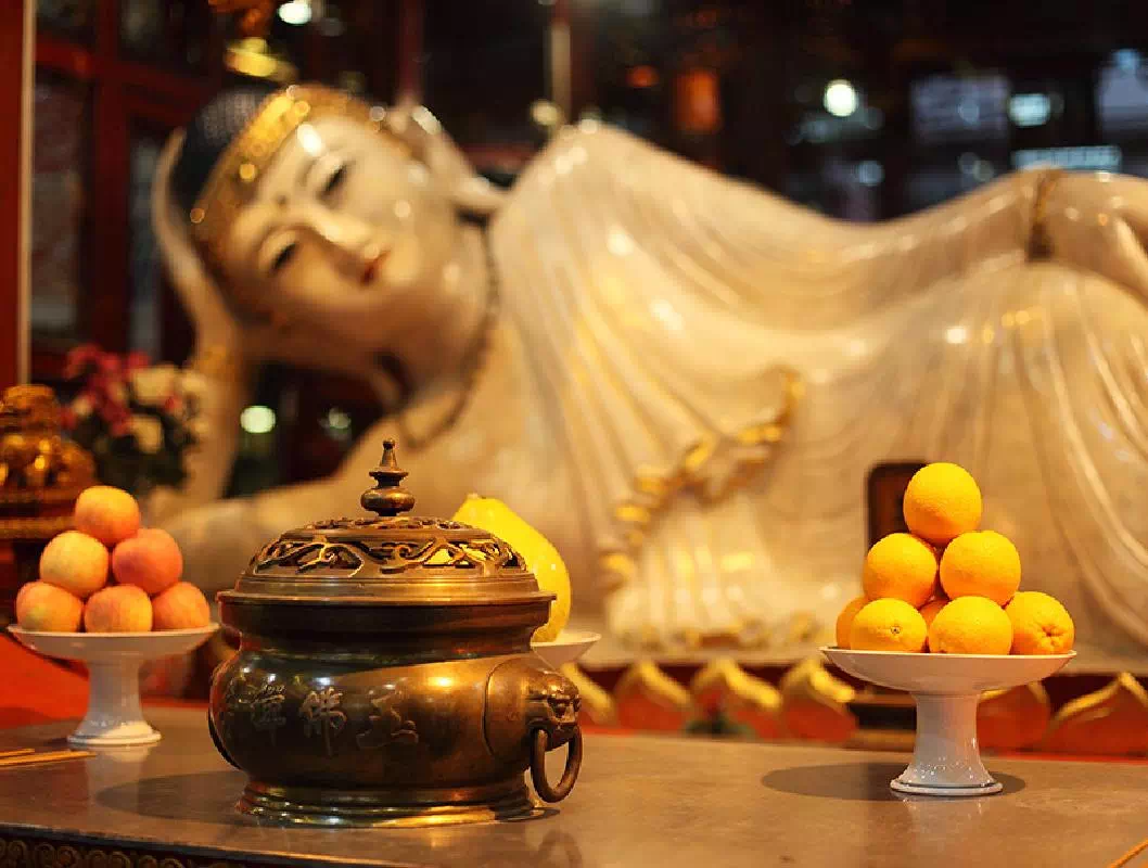 Shanghai Private Morning Tour with Jade Buddha Temple and Shanghai Museum Visit