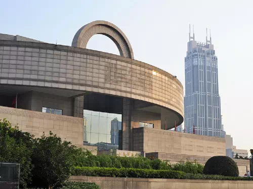 Morning Shanghai Group Tour with Jade Buddha Temple and Shanghai Museum