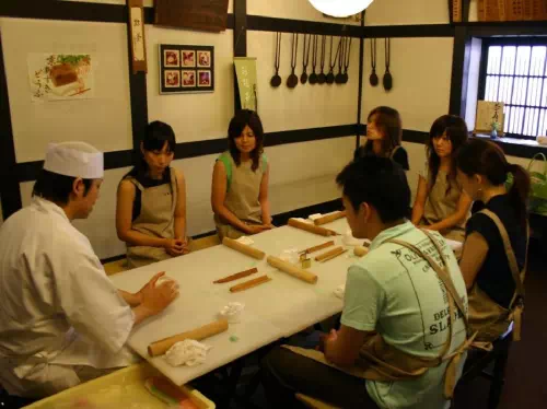 Traditional Japanese Sweets Making Experience in Higashiyama