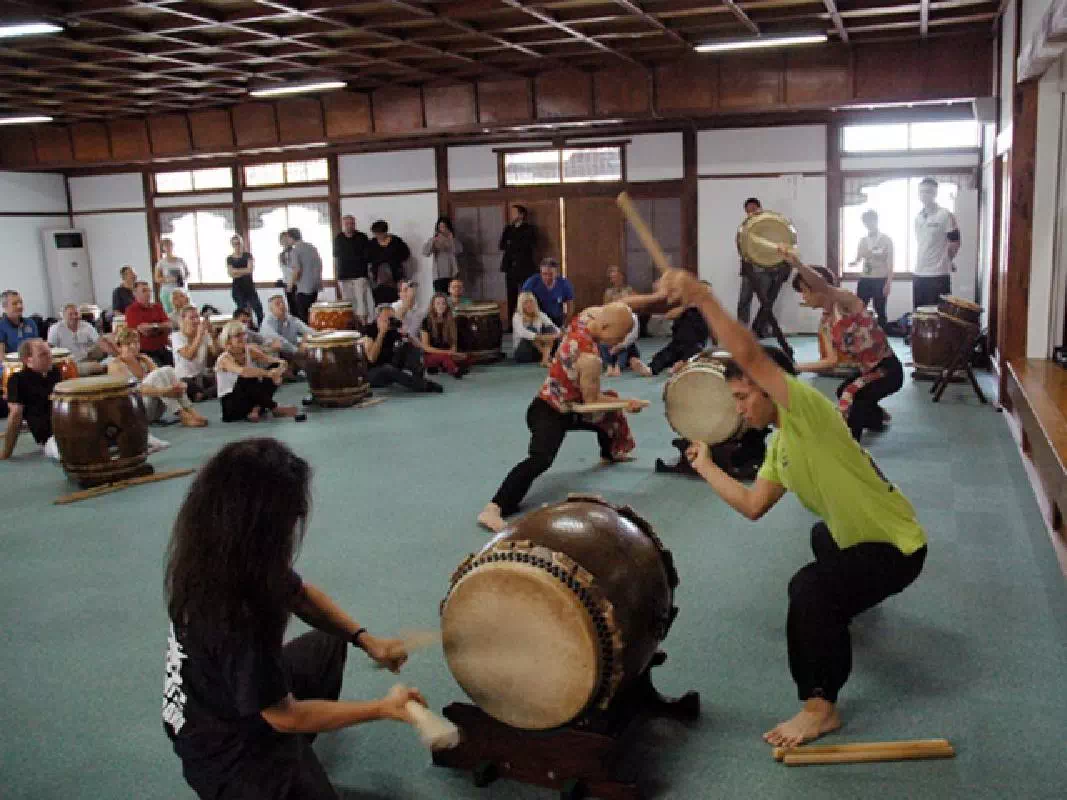 Japanese Traditional Taiko 1-Hour Drumming Experience in Kyoto