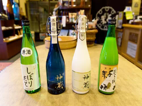 Historical Sake Brewery and Tasting Tour in Kyoto with English Assistance