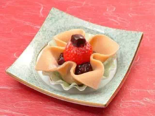 Strawberry Mochi Rice Cake "Ichigo-Chan" Course