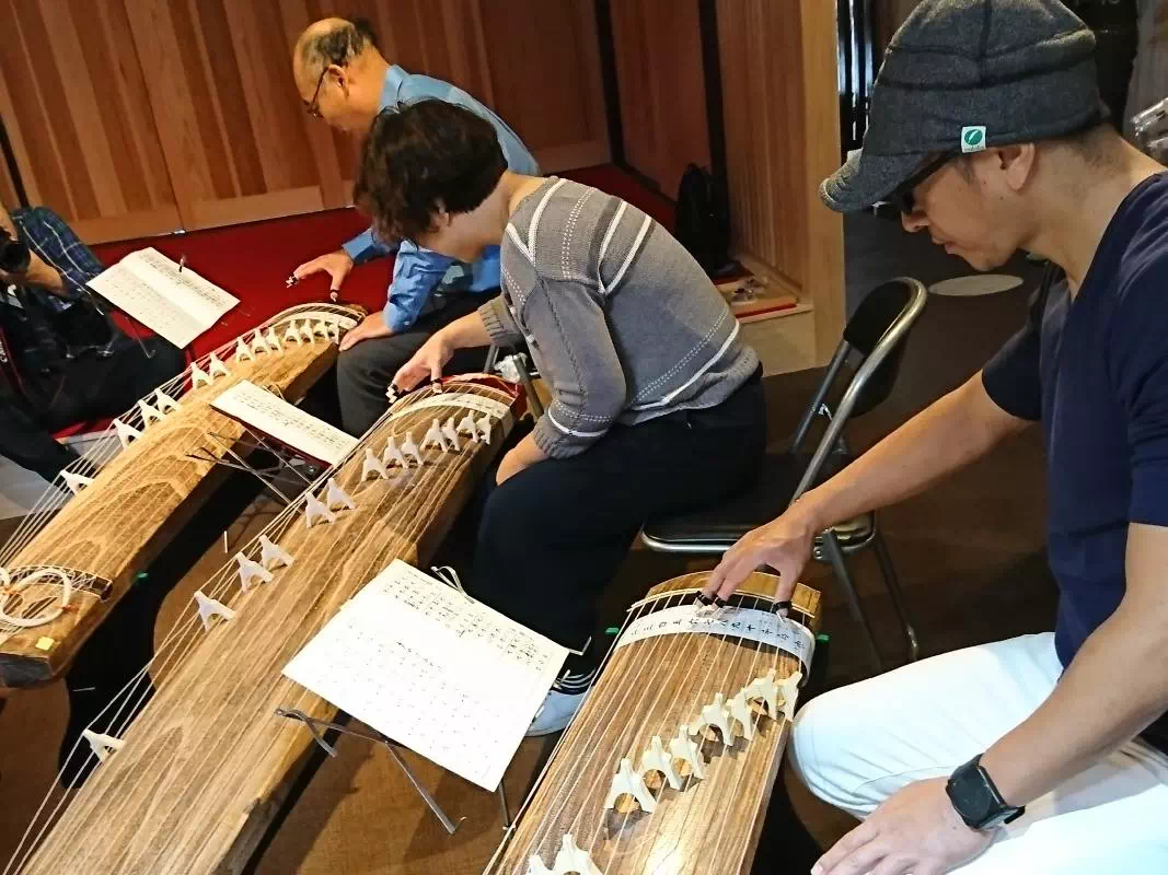 Traditional Japanese Koto Harp Lesson and Private Performance in Kyoto 
