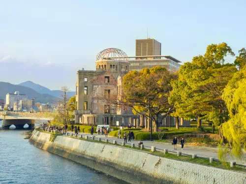 Explore Hiroshima and Miyajima by Bullet Train from Kyoto with English Guide