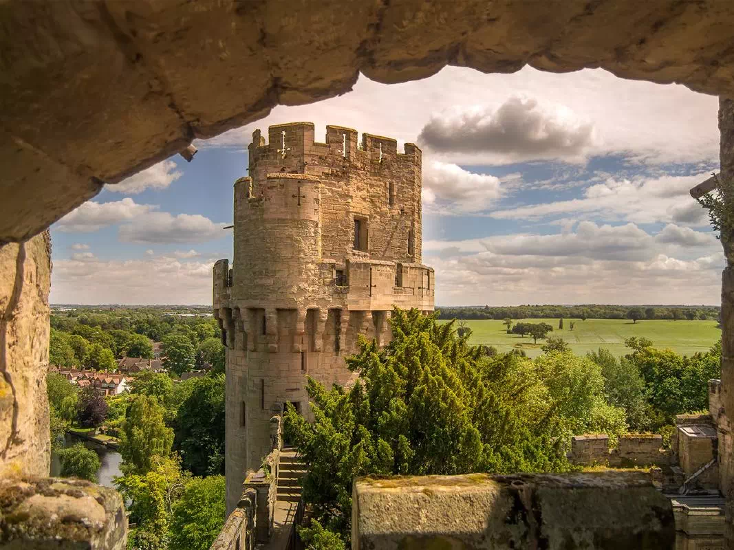 Oxford, Warwick Castle, Stratford-upon-Avon and Cotswolds Day Trip from London