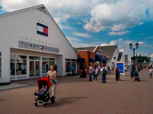 96-Hour Hop On Hop Off Bus Tour, Woodbury Common Outlets & Admission Combo