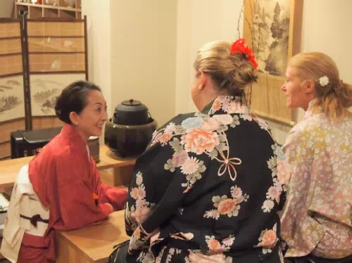 Ryurei-style Introductory Tea Ceremony in Kyoto