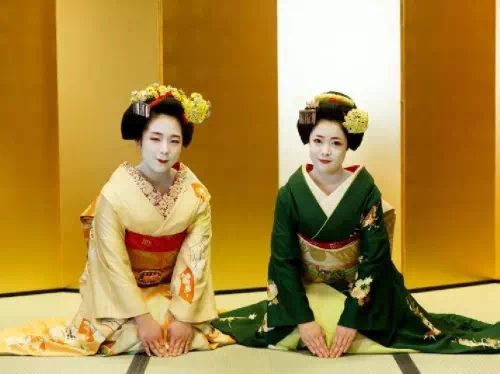 Kyoto Private Kaiseki Dinner at Traditional Restaurant with Maiko Dance Show