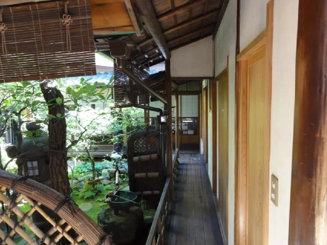 Machiya Townhouse Tour with Tea Ceremony and Japanese Lunch