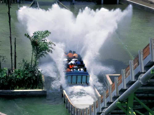 Dream World Theme Park Bangkok Admission Ticket with Private Hotel Transfers