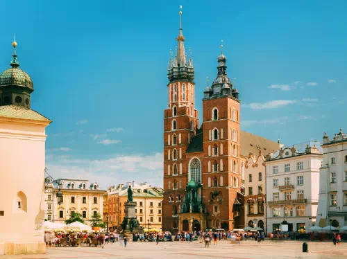 Krakow Old Town Private Tour with Wawel Castle and St. Mary’s Church Visit