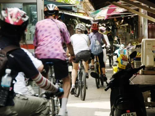 Bangkok Morning Bike Tour with English-Speaking Guide